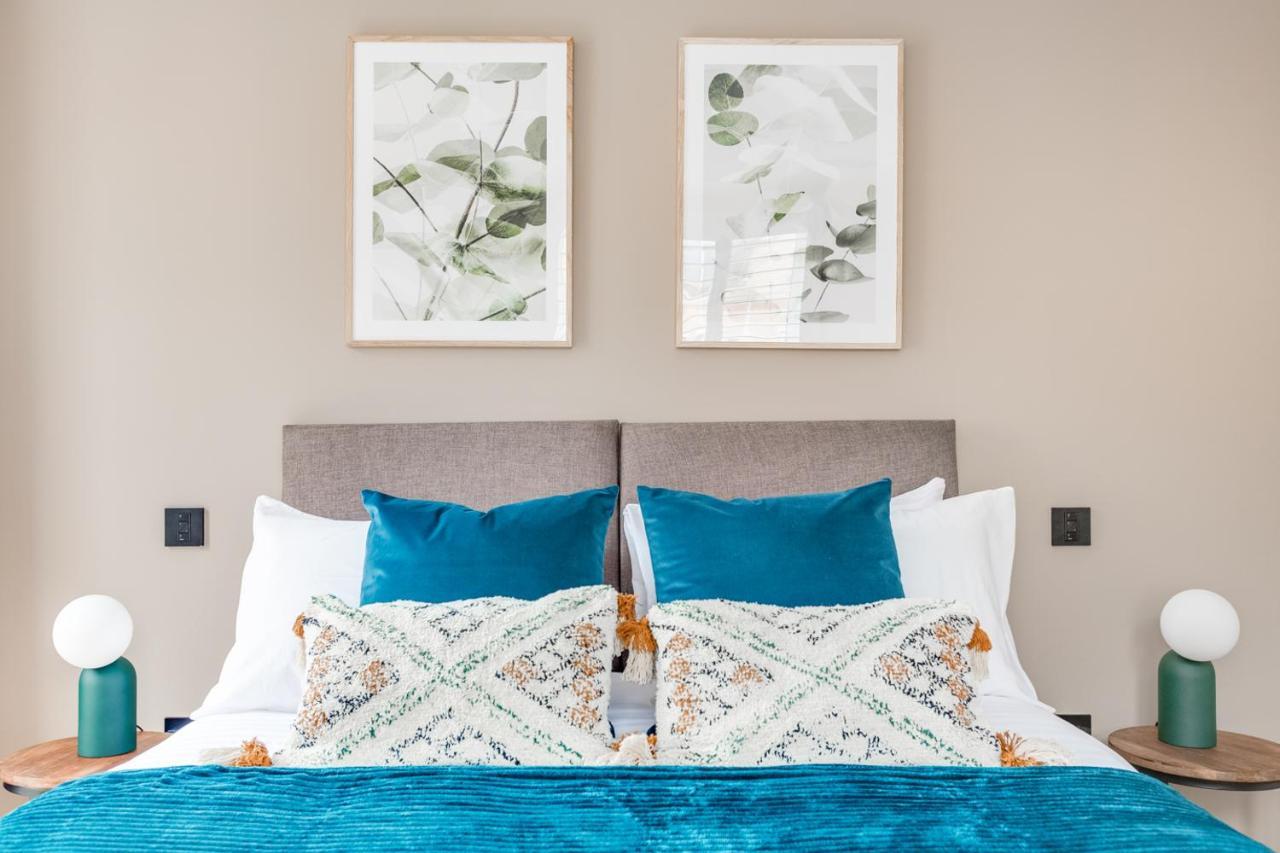 Executive 2 Bedroom Apt City Centre Free Pkg , Wifi By Tent Serviced Apartments Staines-upon-Thames Eksteriør billede